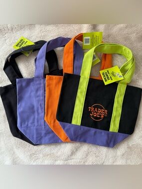 NWT Trader Joe’s Trick-or-Treat Mini Canvas Totes {Set of 4}